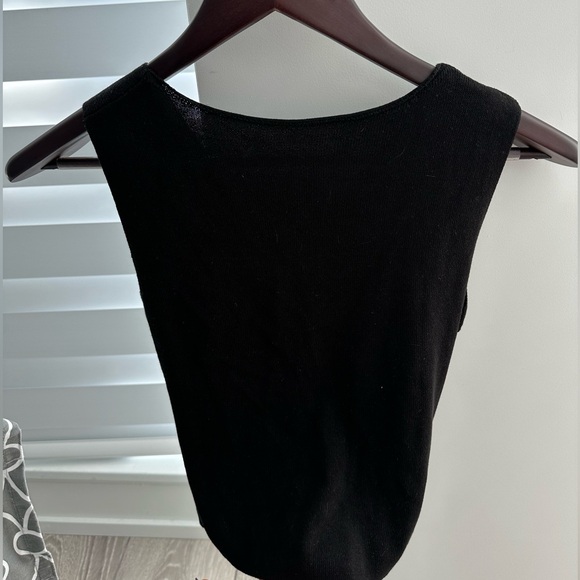 Black Tank Top, Cropped - Picture 2 of 4